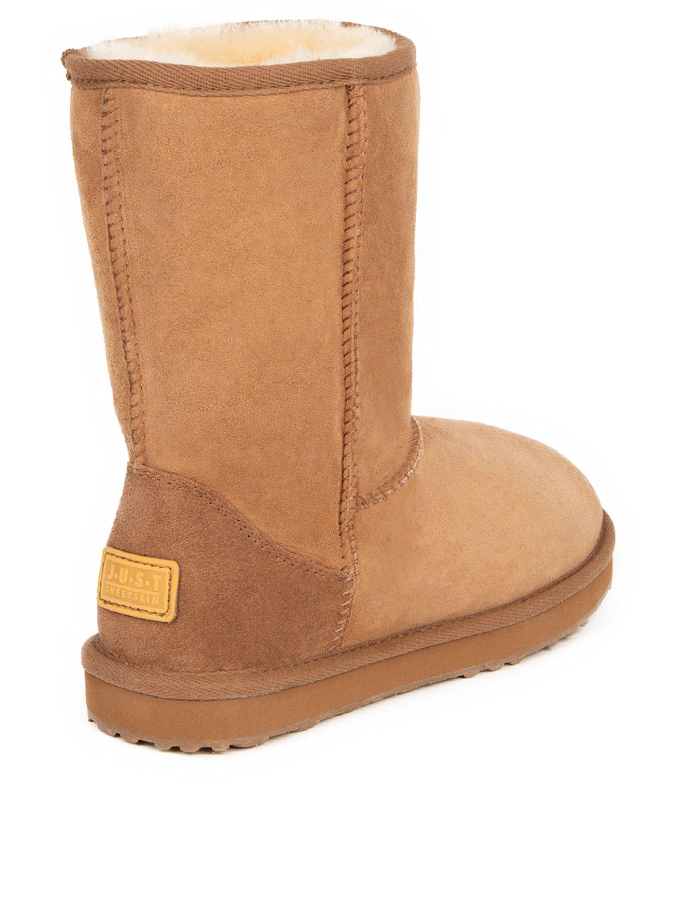 Ugg classic short clearance boot chestnut