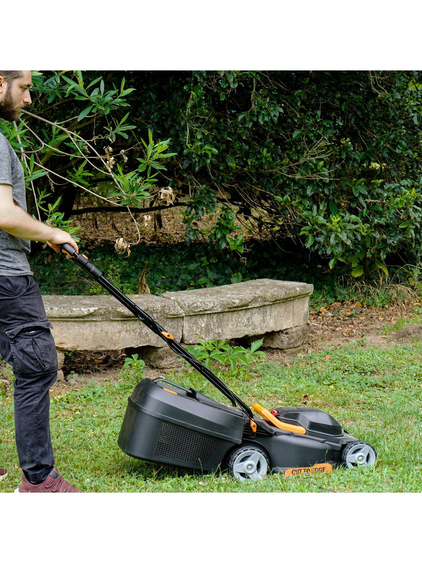 Image 3 of 5 of Worx 20V 30cm Cordless Brushless Lawn Mower with x1 4.0Ah Battery &amp; Charger