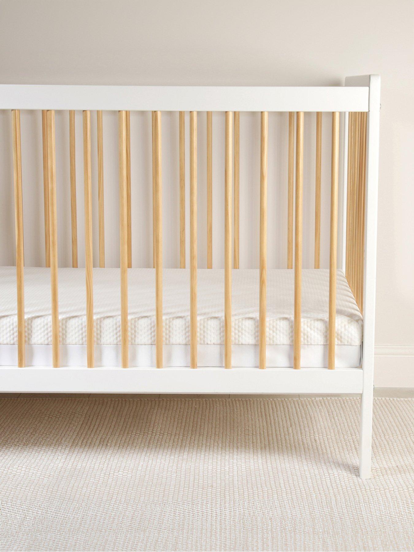 Image 4 of 6 of CuddleCo Signature Hypo Allergenic Bamboo Pocket Sprung Cot Bed Mattress
