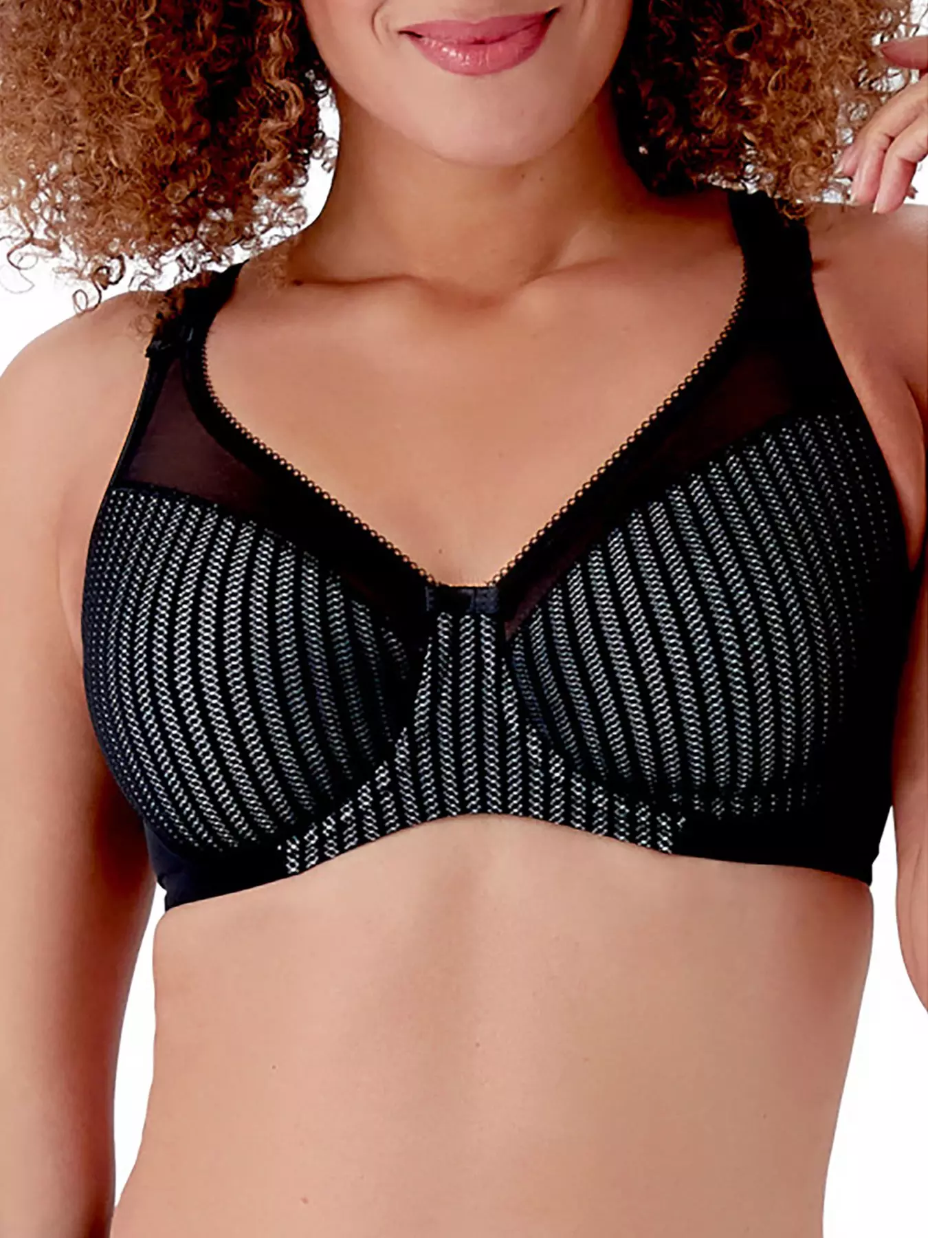 Average Size Figure Types in 36G Bra Size G Cup Sizes Bare Keyhole Detail,  Moulded and Seamless Bras
