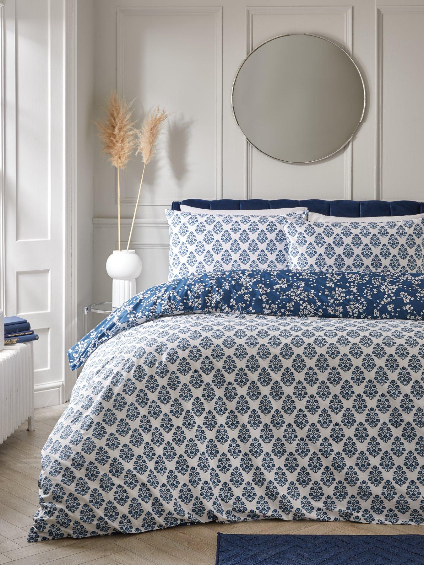 Modern Squares Triangles Print Details about   Blue Quilted Bedspread & Pillow Shams Set 