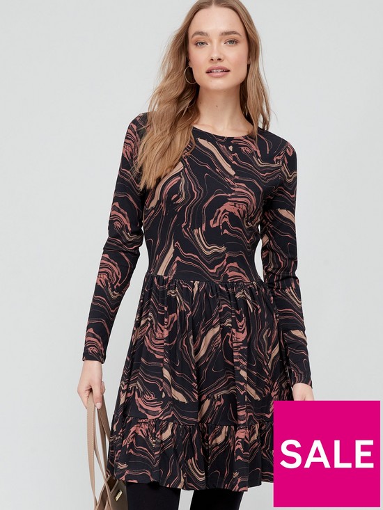 front image of v-by-very-tiered-jerseynbspmini-dress-black-print