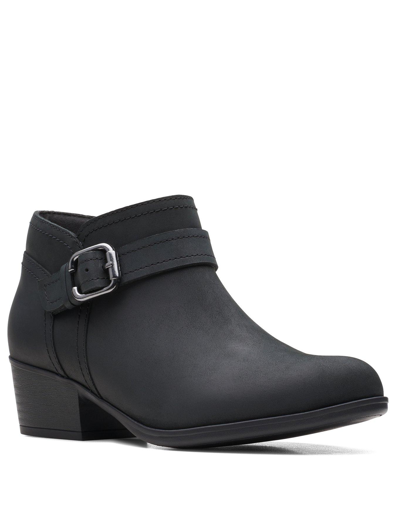 women's black ankle boots clearance