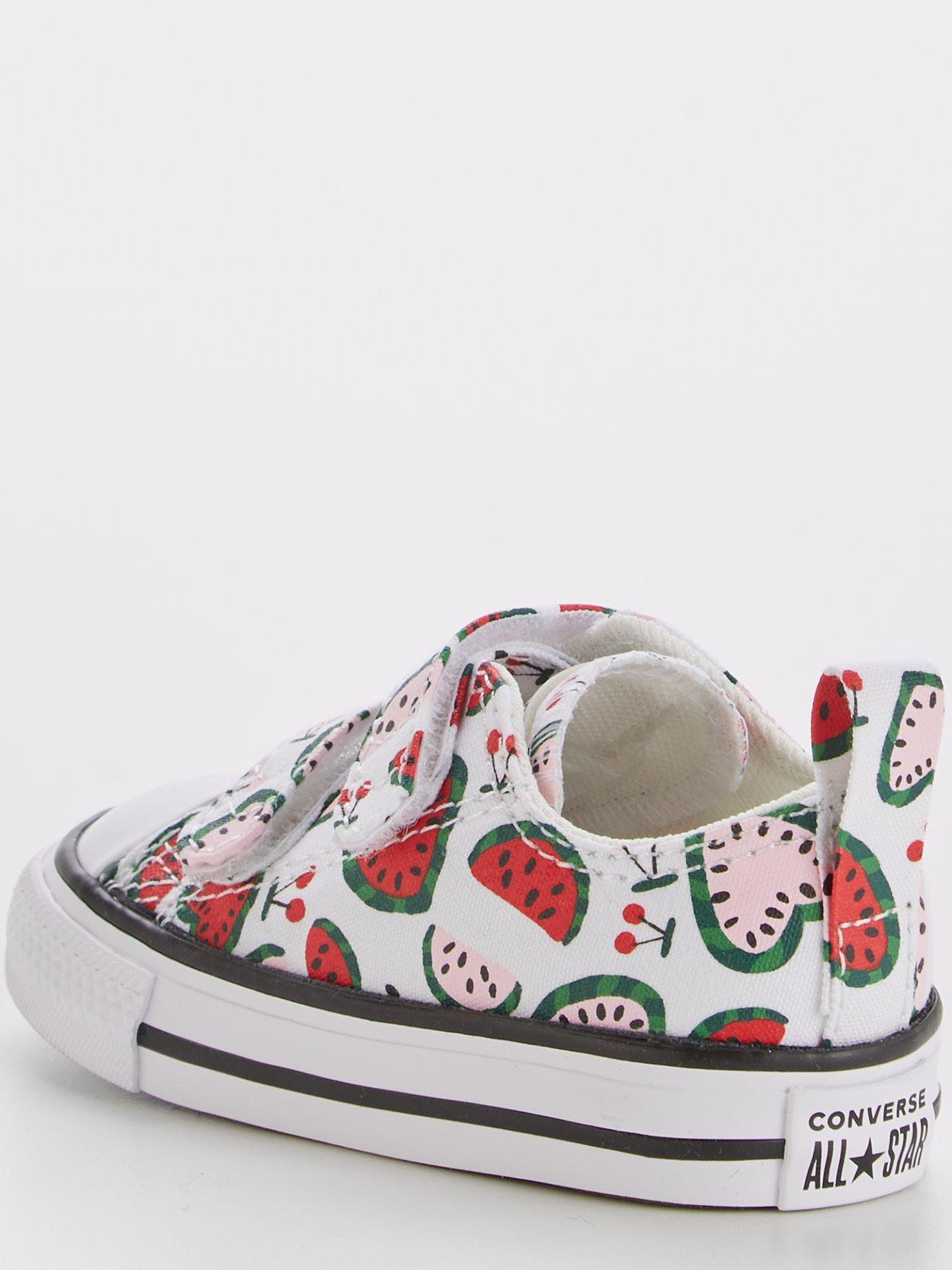 converse 2v infant trainers