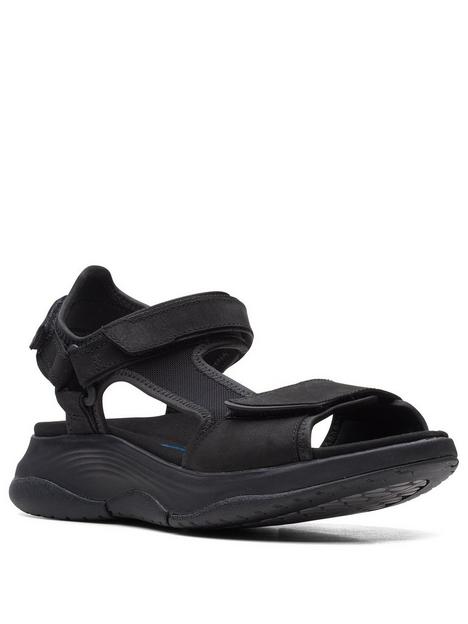 clarks-wave20-skip-wide-fit-sandals-black