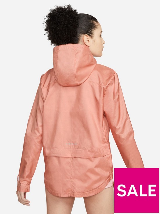 stillFront image of nike-running-essential-jacket-dark-pink