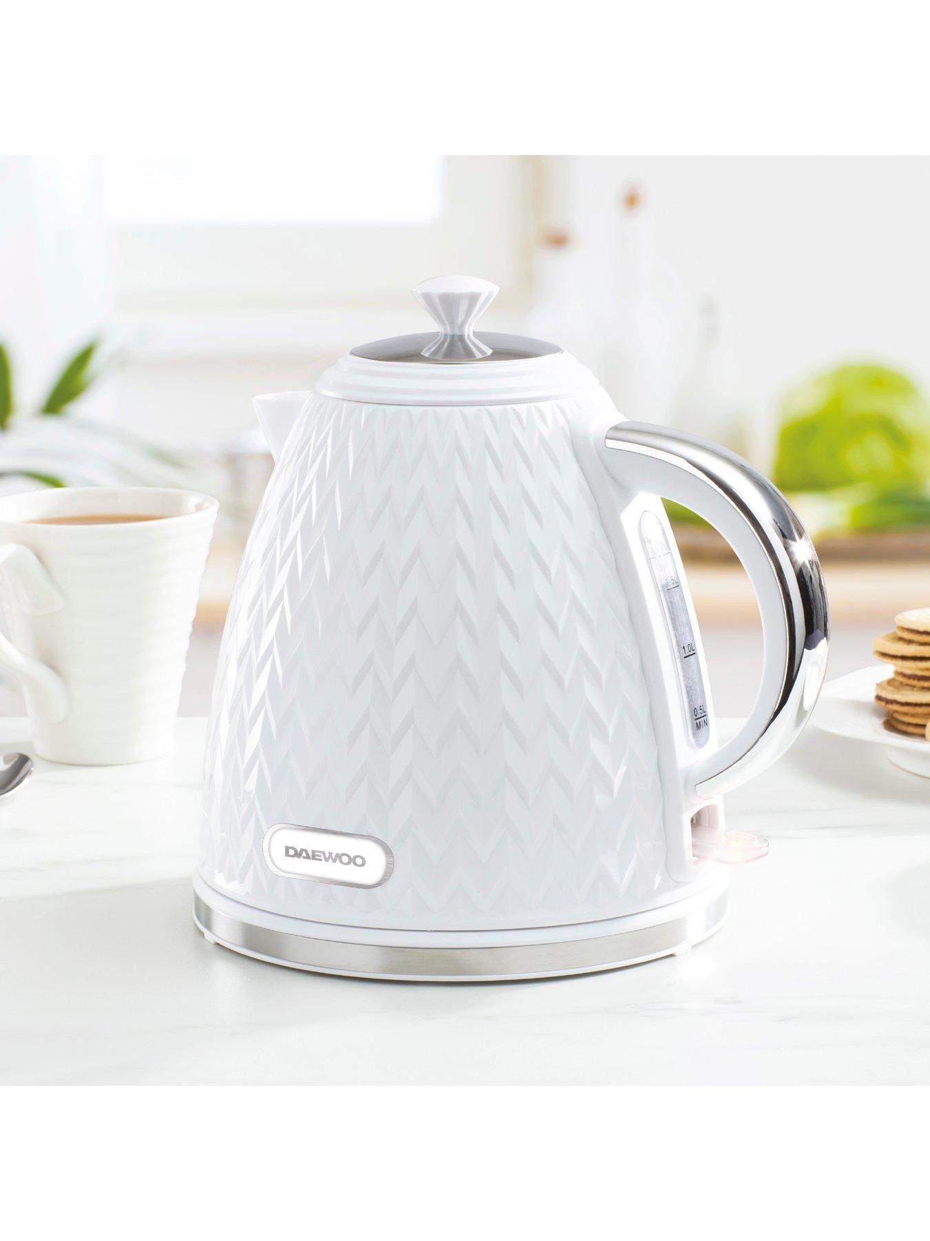 Image 3 of 6 of Daewoo Argyle Kettle- White