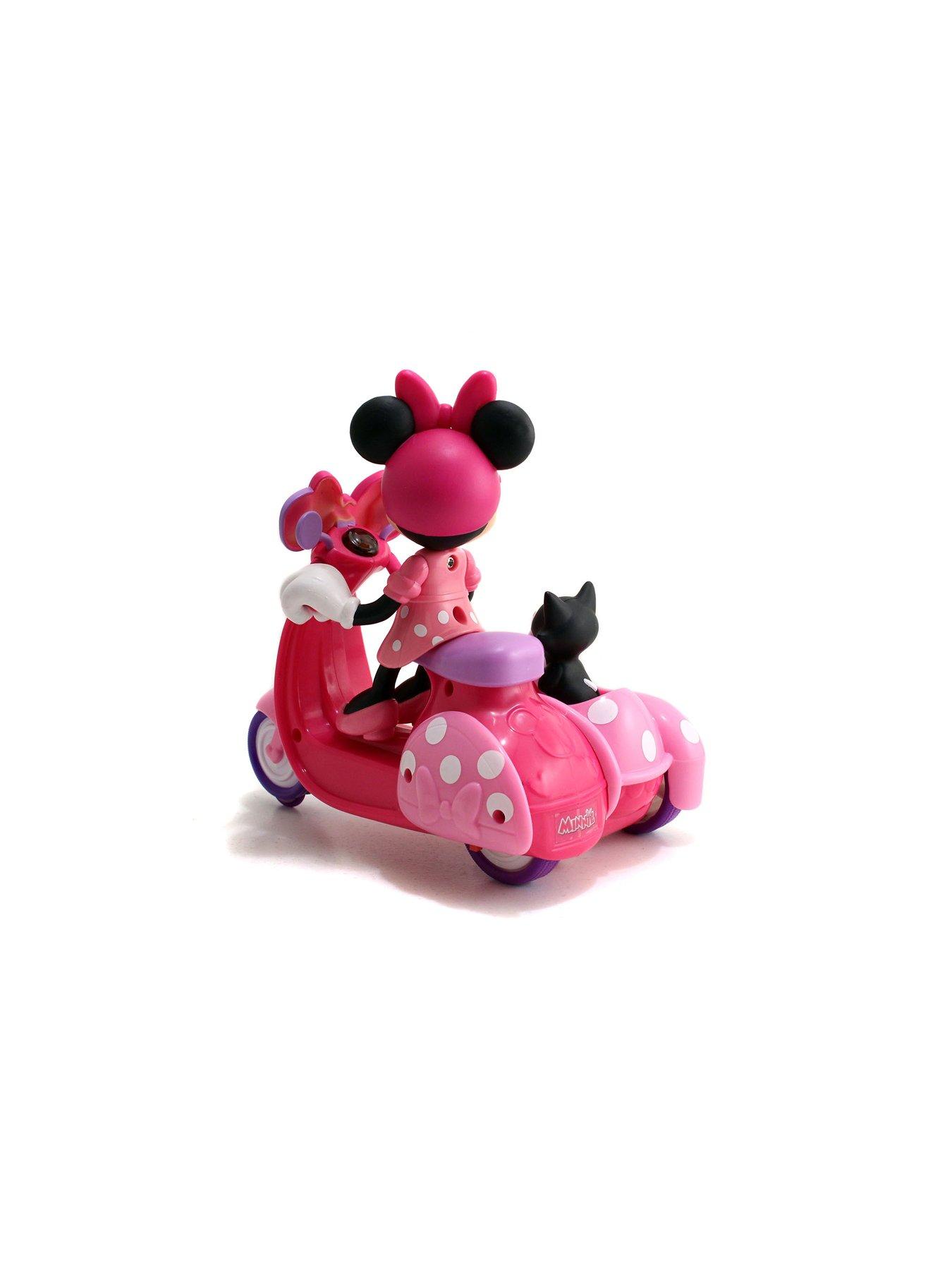 Minnie store scooter toy