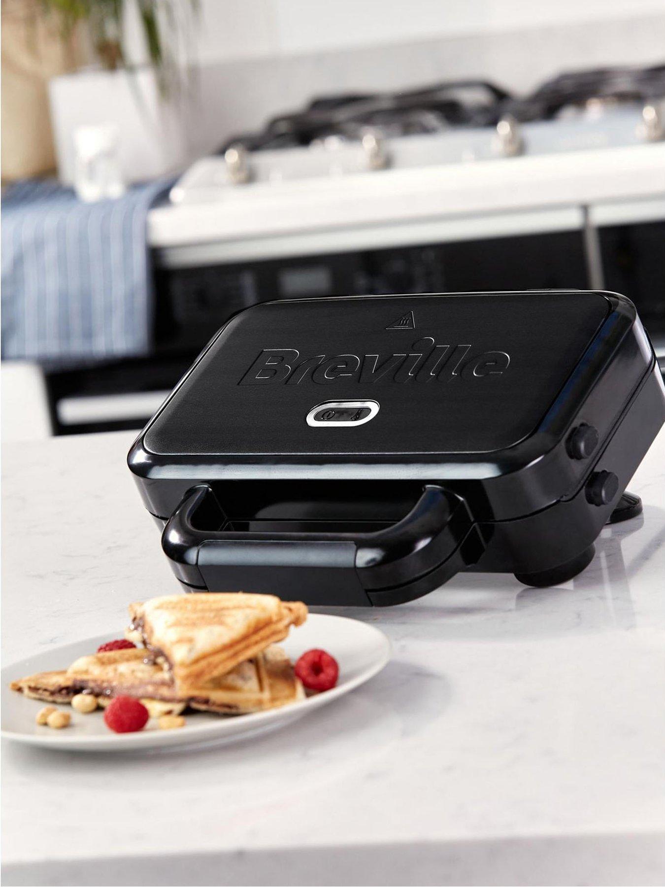 Want to make the perfect toastie? Buy this Breville toastie maker