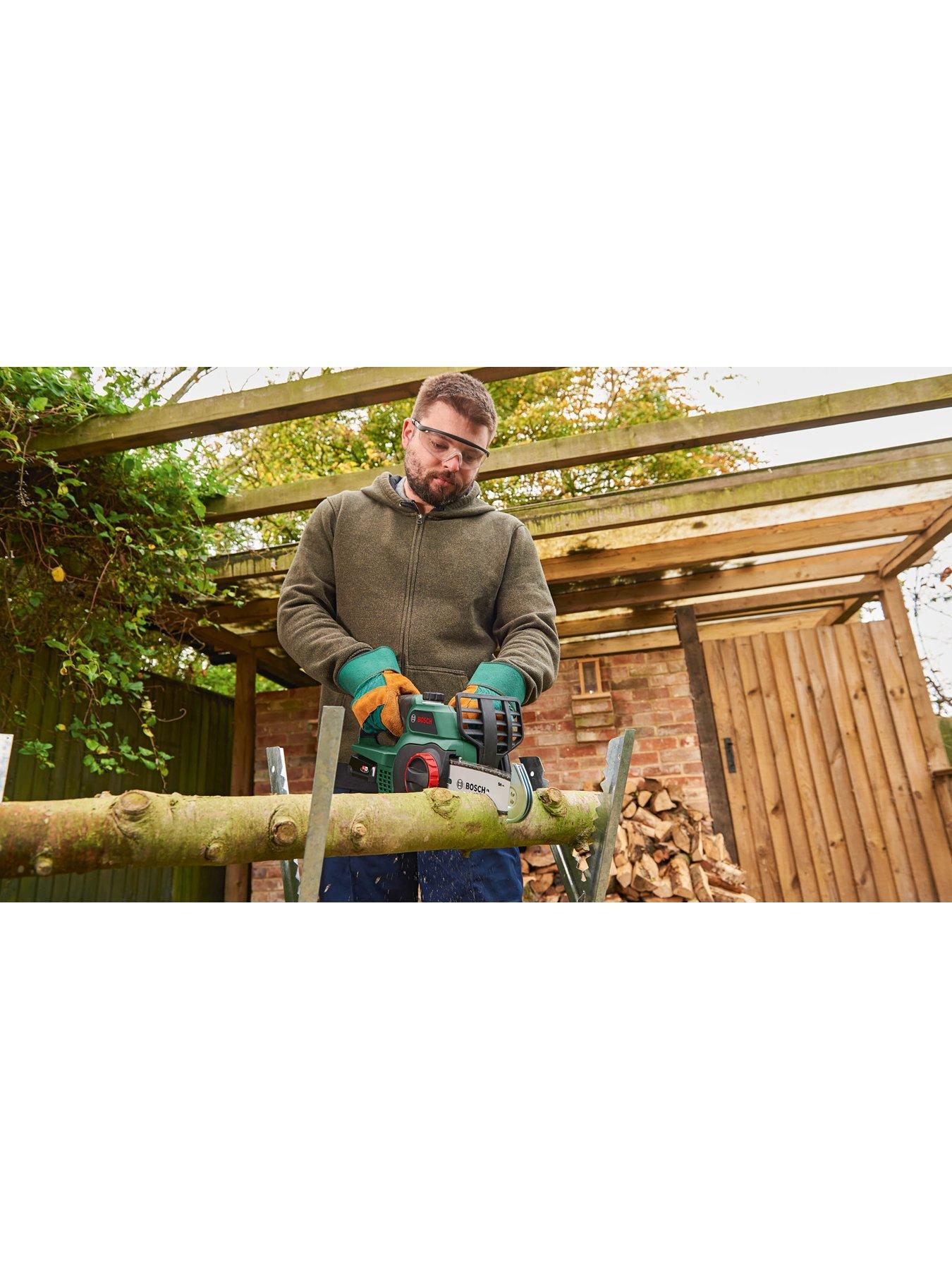Image 5 of 6 of Bosch Universal Chainsaw 18 (1x 2.5Ah)