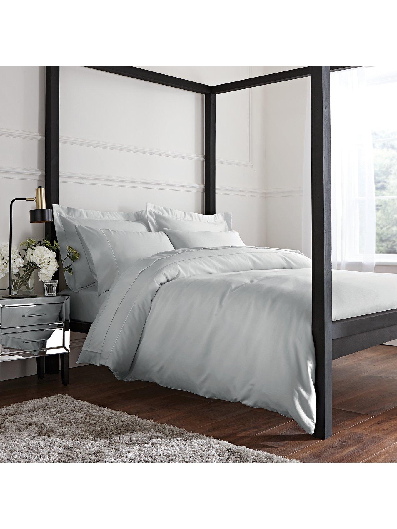 Product photograph of Bianca Fine Linens Luxury 800 Thread Cotton Sateen Duvet Cover Set - Grey from very.co.uk