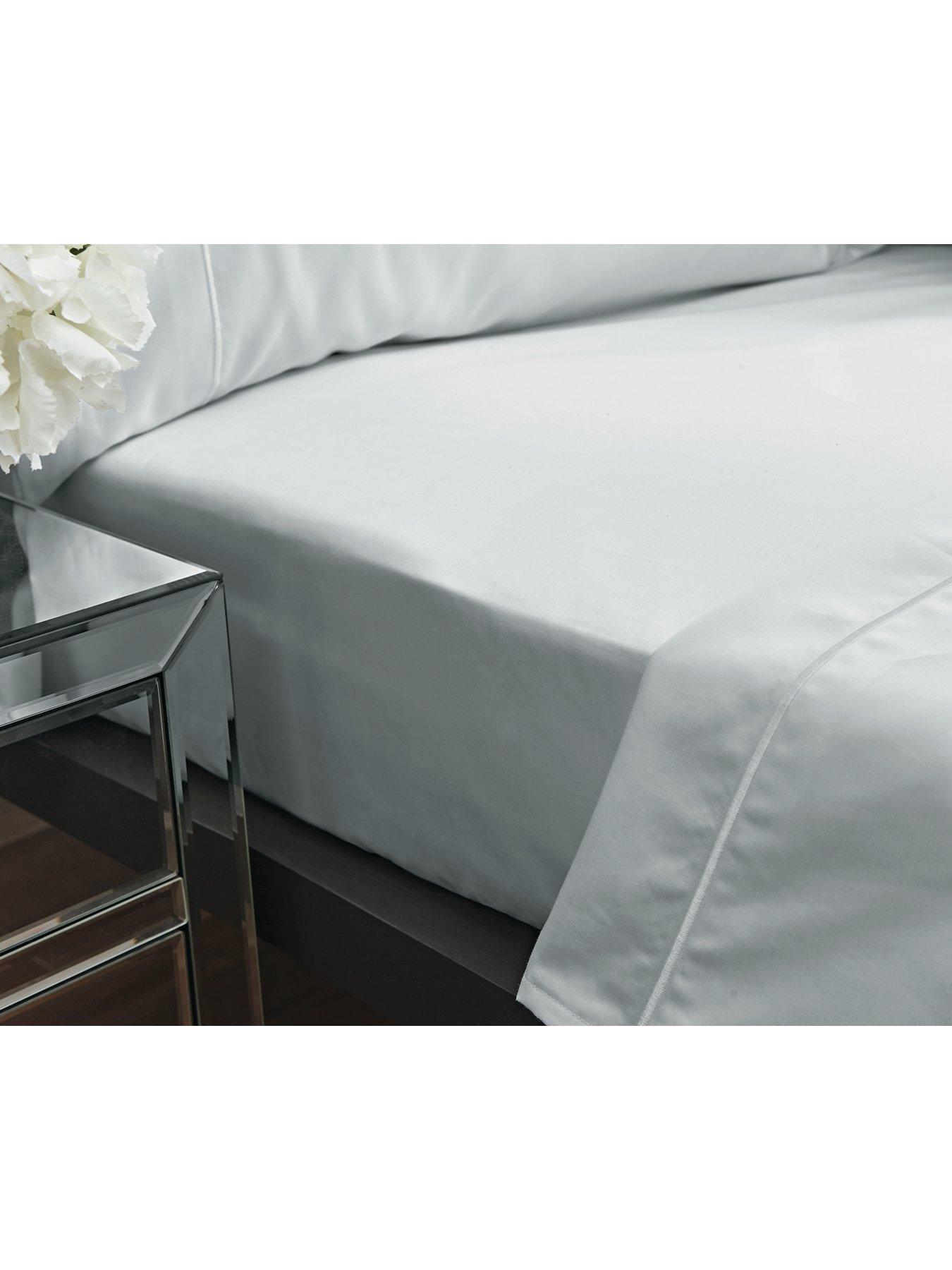 Product photograph of Bianca Fine Linens Luxury 800 Thread Cotton Sateen Fitted Sheet from very.co.uk