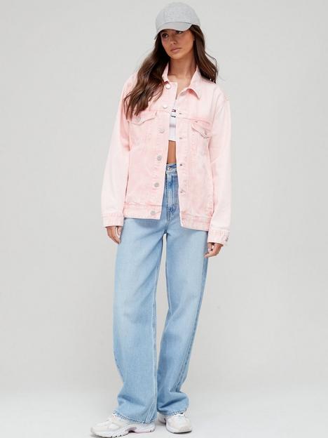 tommy-jeans-oversized-denim-trucker-jacket-pink