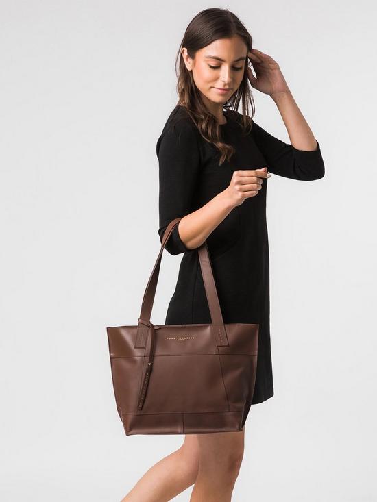 stillFront image of pure-luxuries-london-portslade-leather-zip-top-tote-bag-ombreacutenbspchestnut