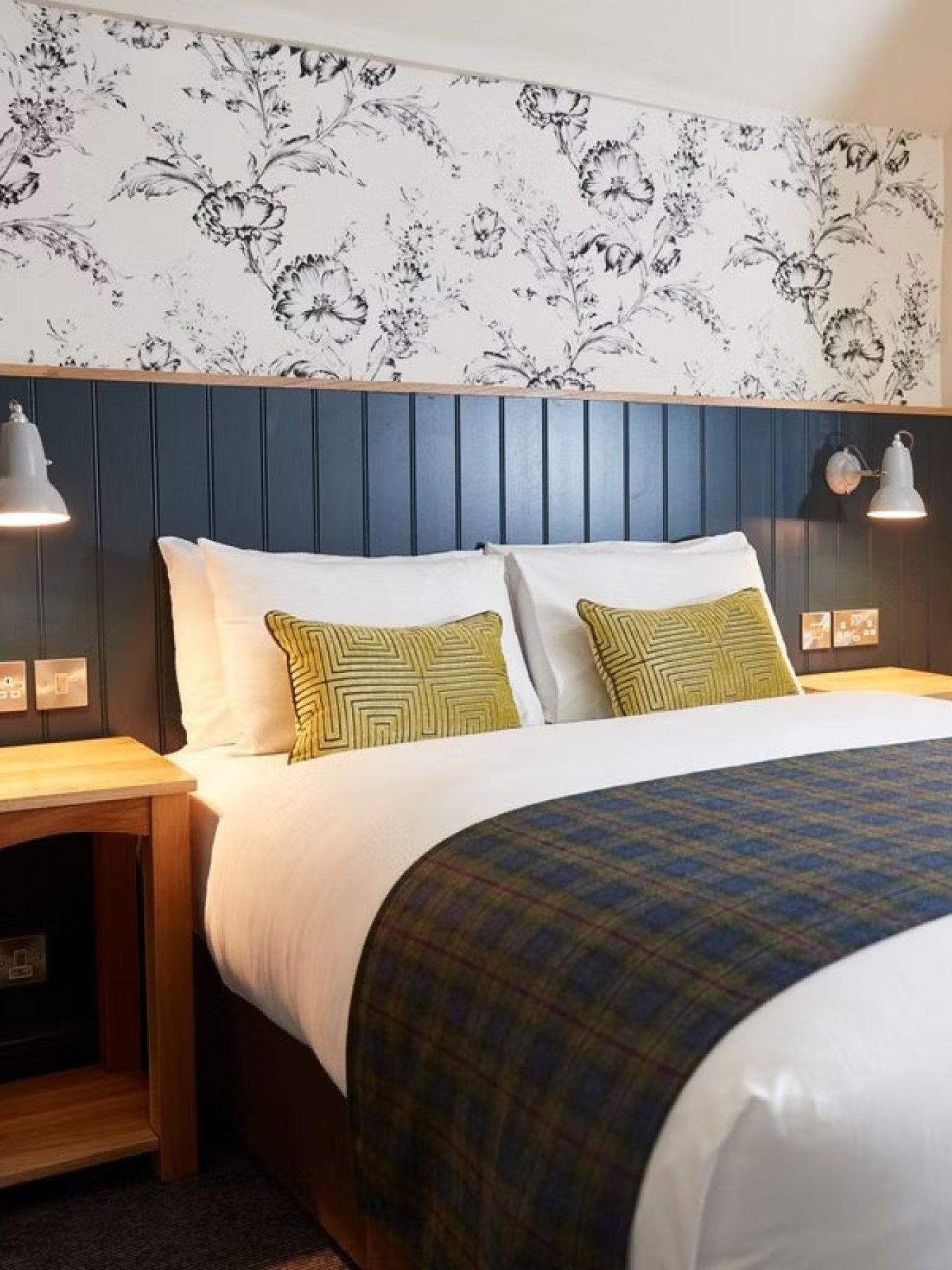 Image 3 of 4 of Virgin Experience Days One Night Charming British Inn Break For Two - 27 UK Locations
