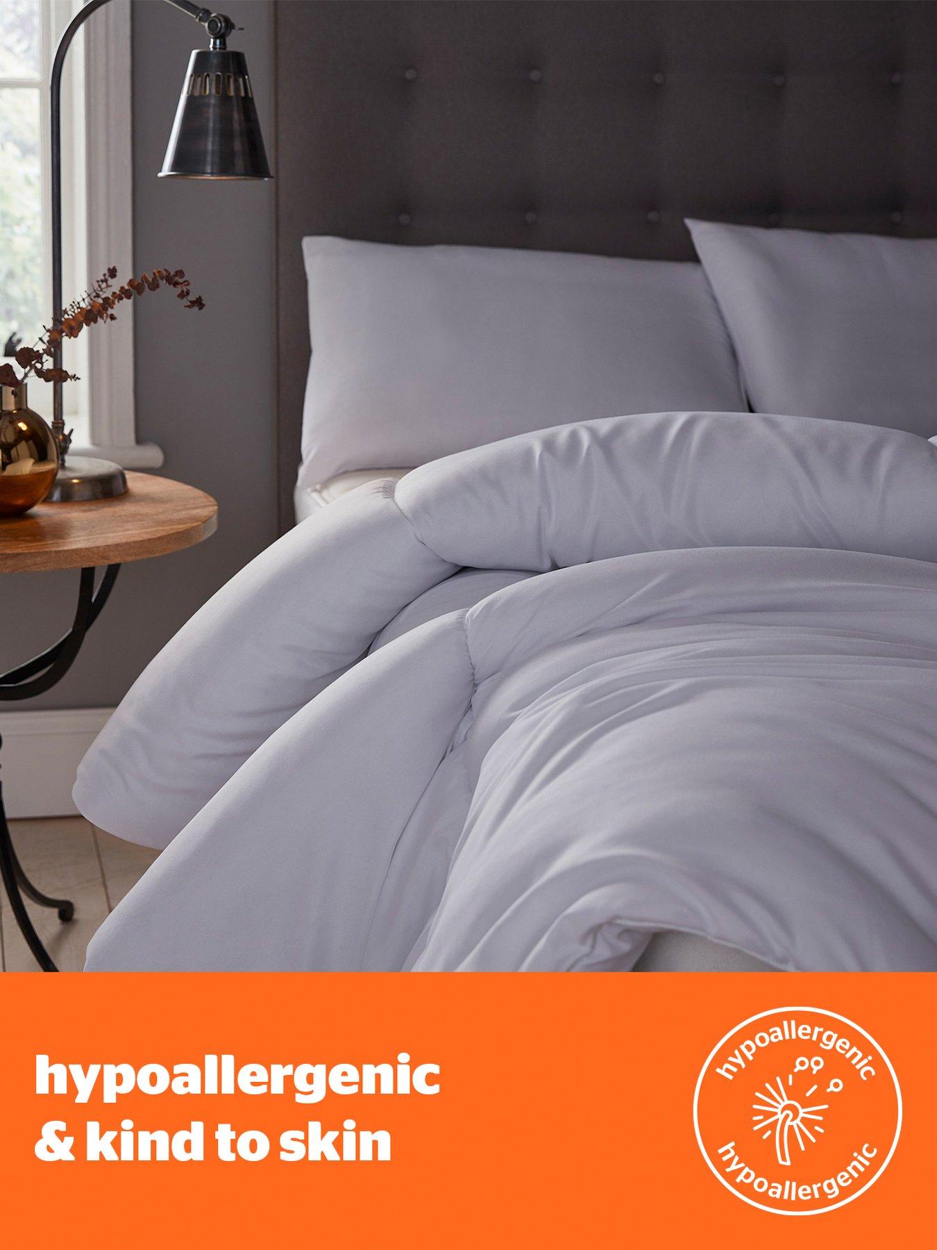 Image 4 of 5 of Silentnight Warm &amp; Cosy Duvet - 13.5 Tog - White