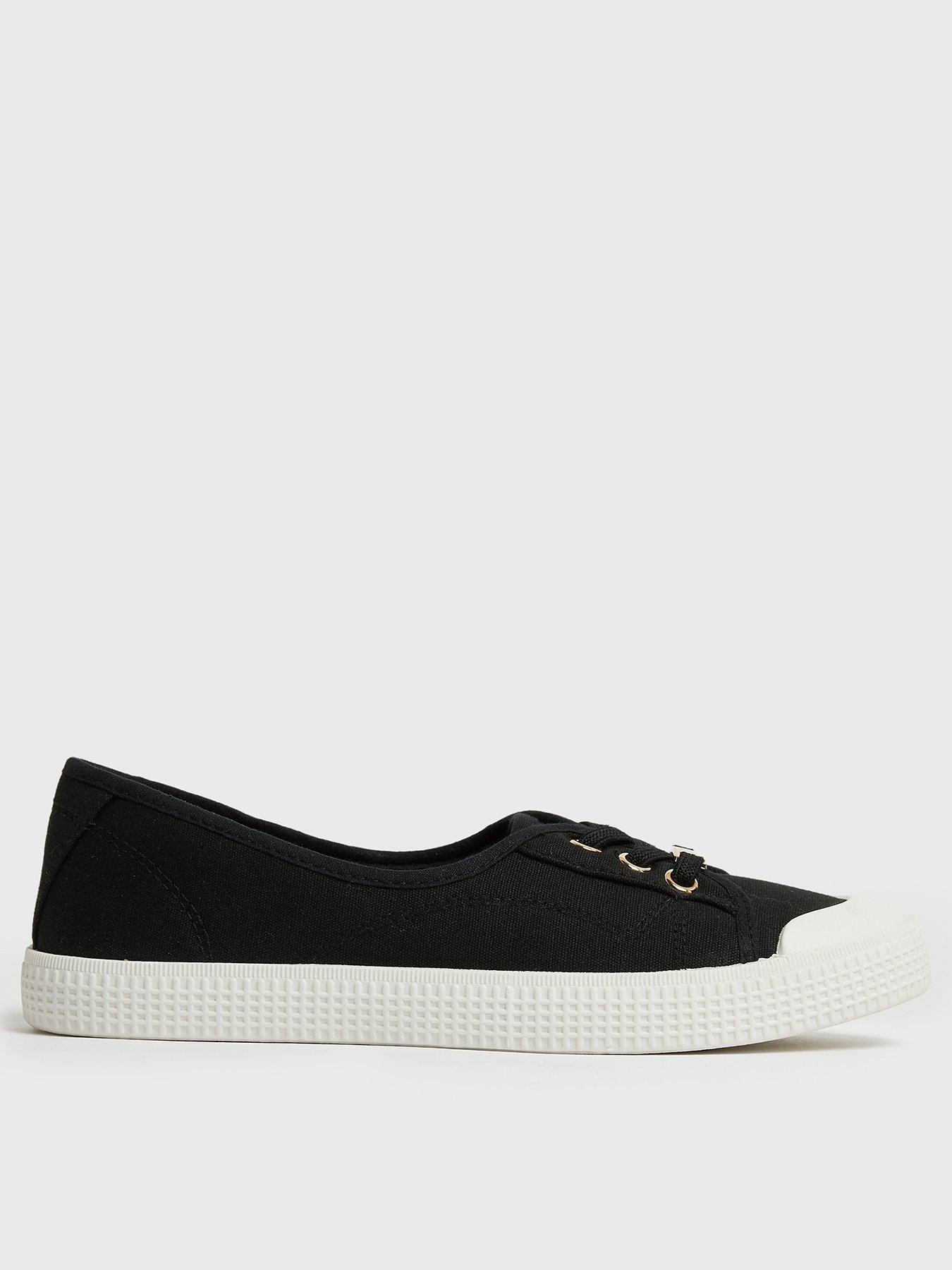 black plimsoll boots