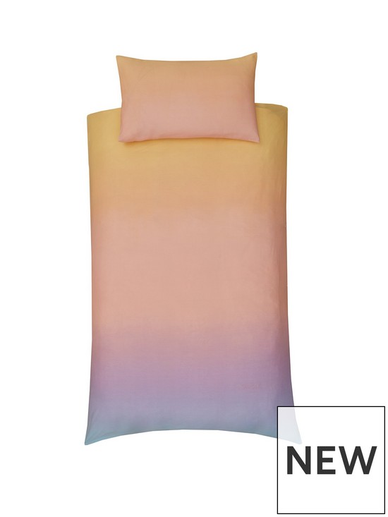 stillFront image of everyday-collection-pastel-ombre-duvet-cover-set