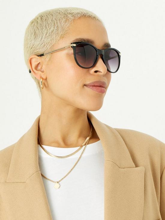stillFront image of accessorize-rubee-flattop-sunglasses