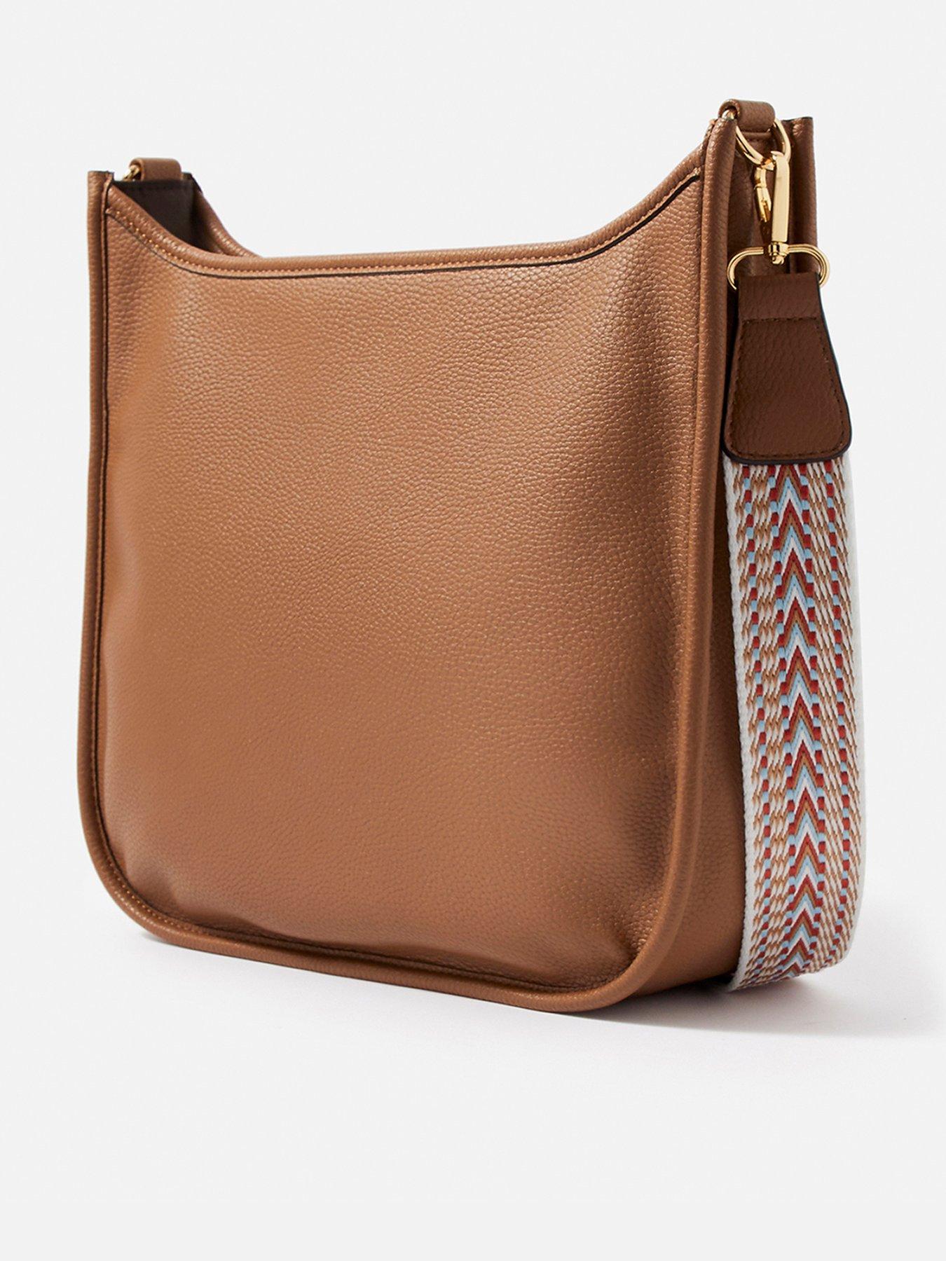 accessorize messenger bag