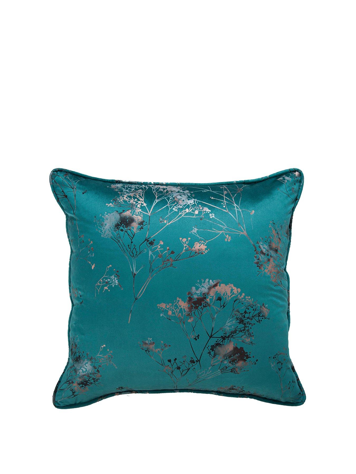 lucia-filled-cushion