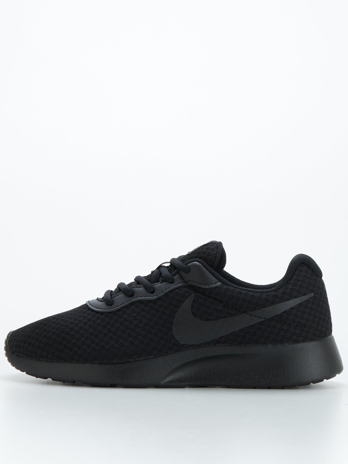 nike tanjun black price