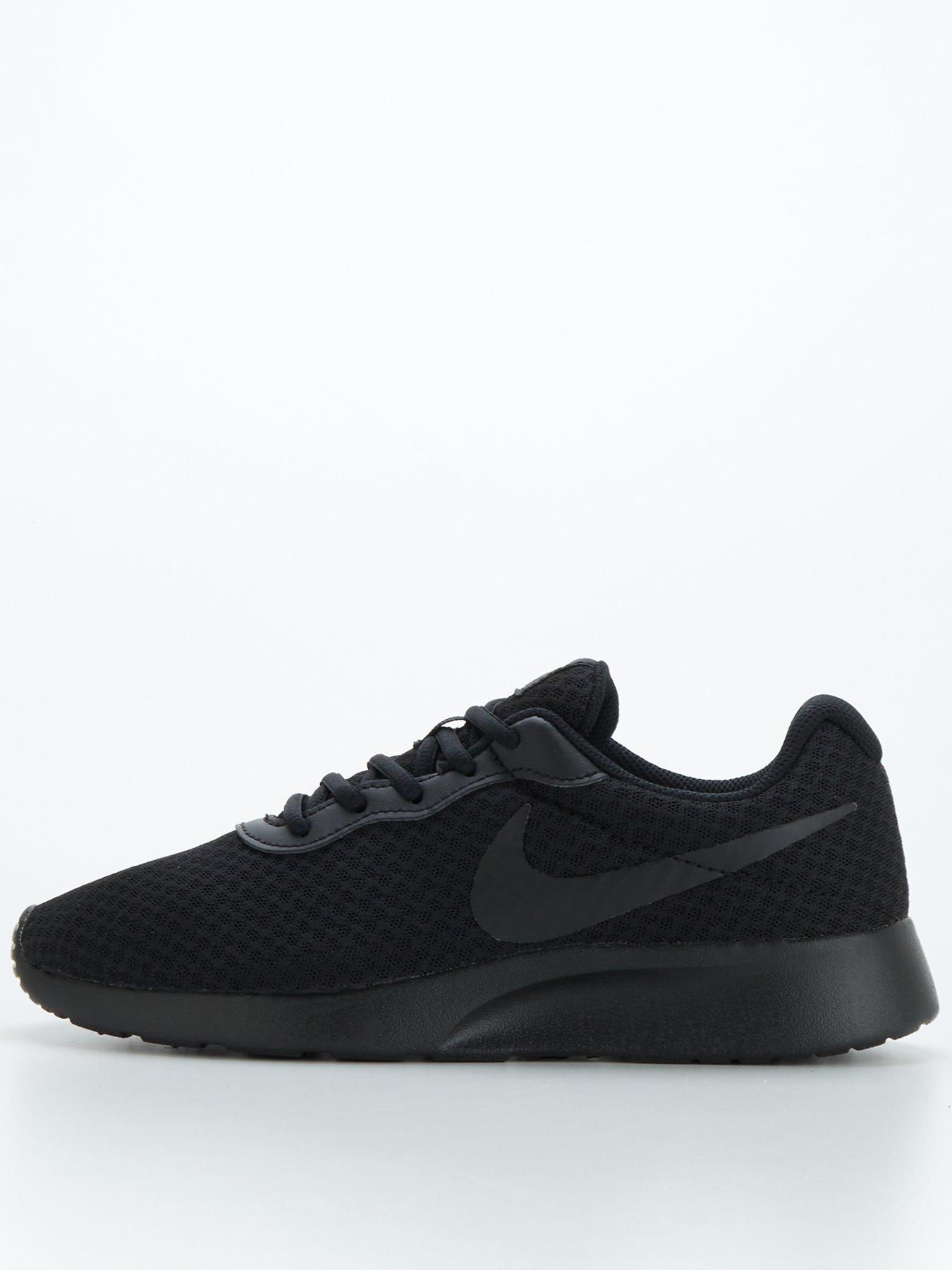 Nike tanjun outlet eng black