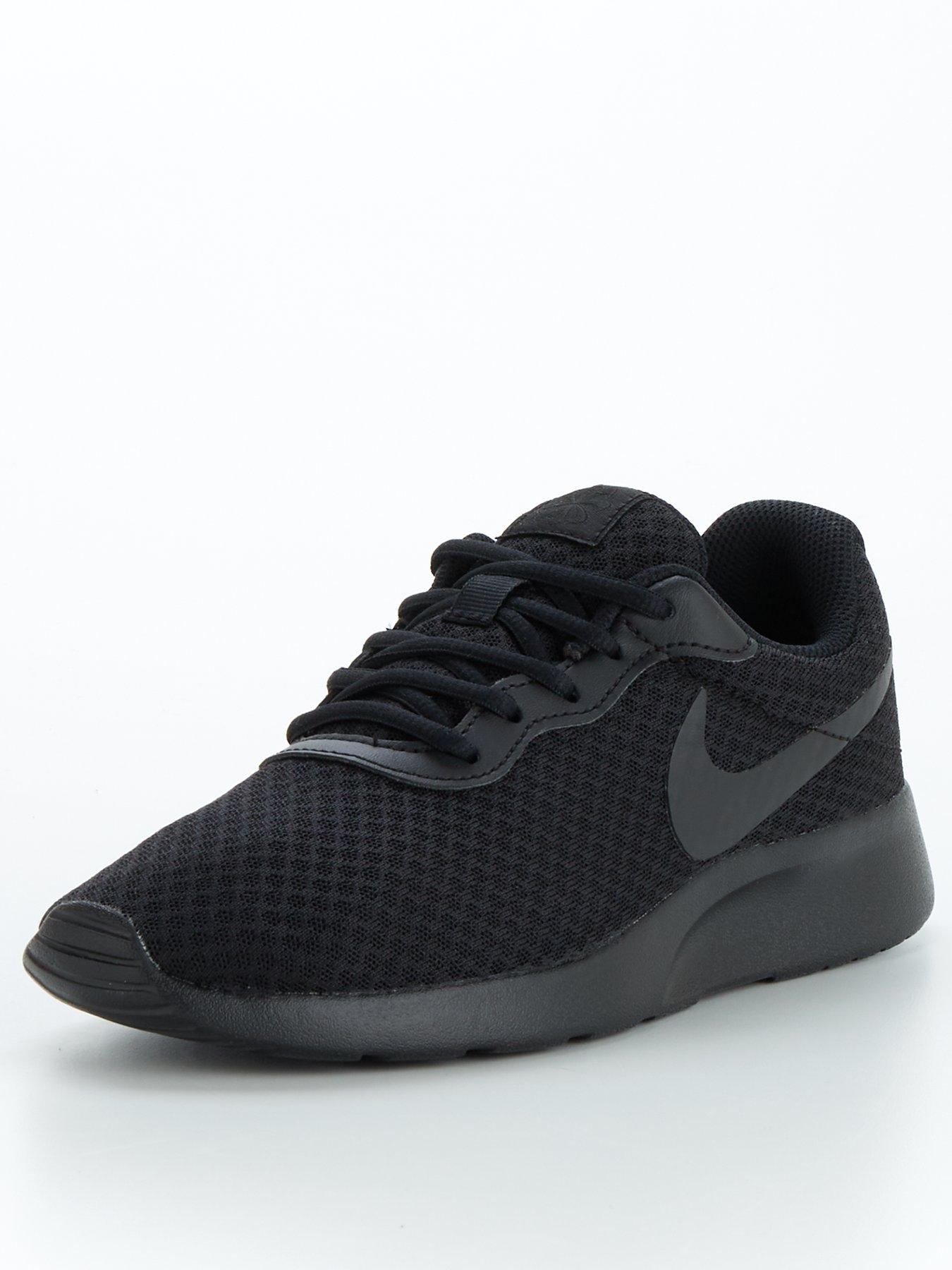 nike tanjun black price