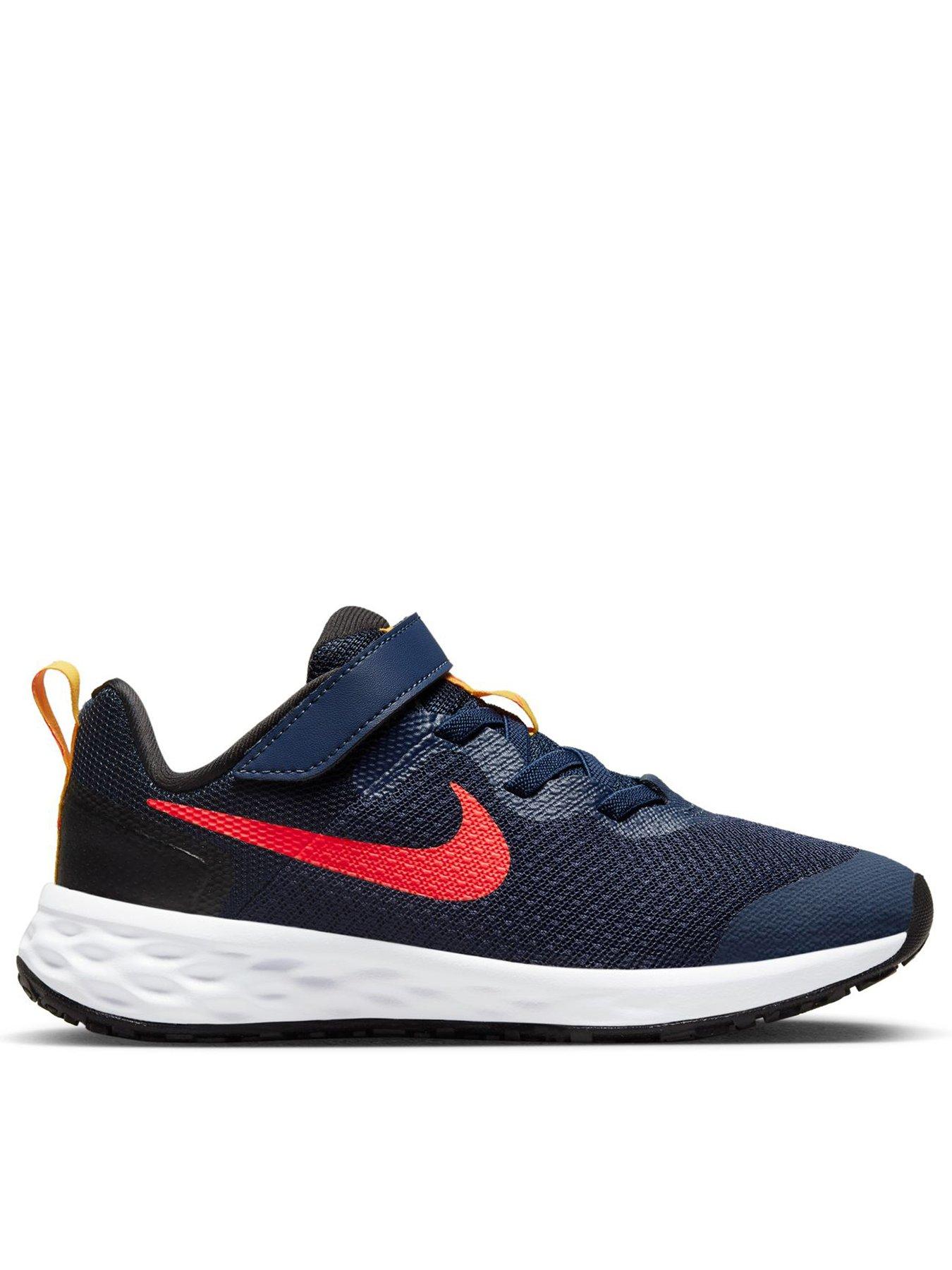 Nike trainers best sale with velcro fastening