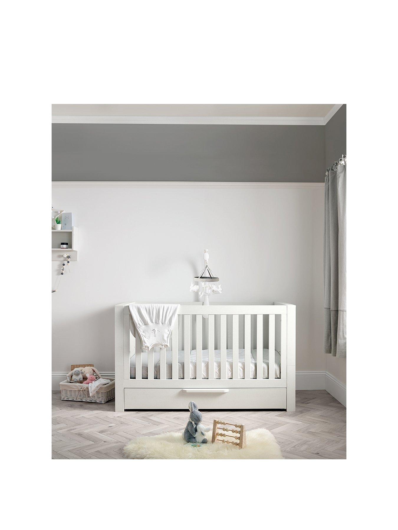 Franklin cot 2025 bed white