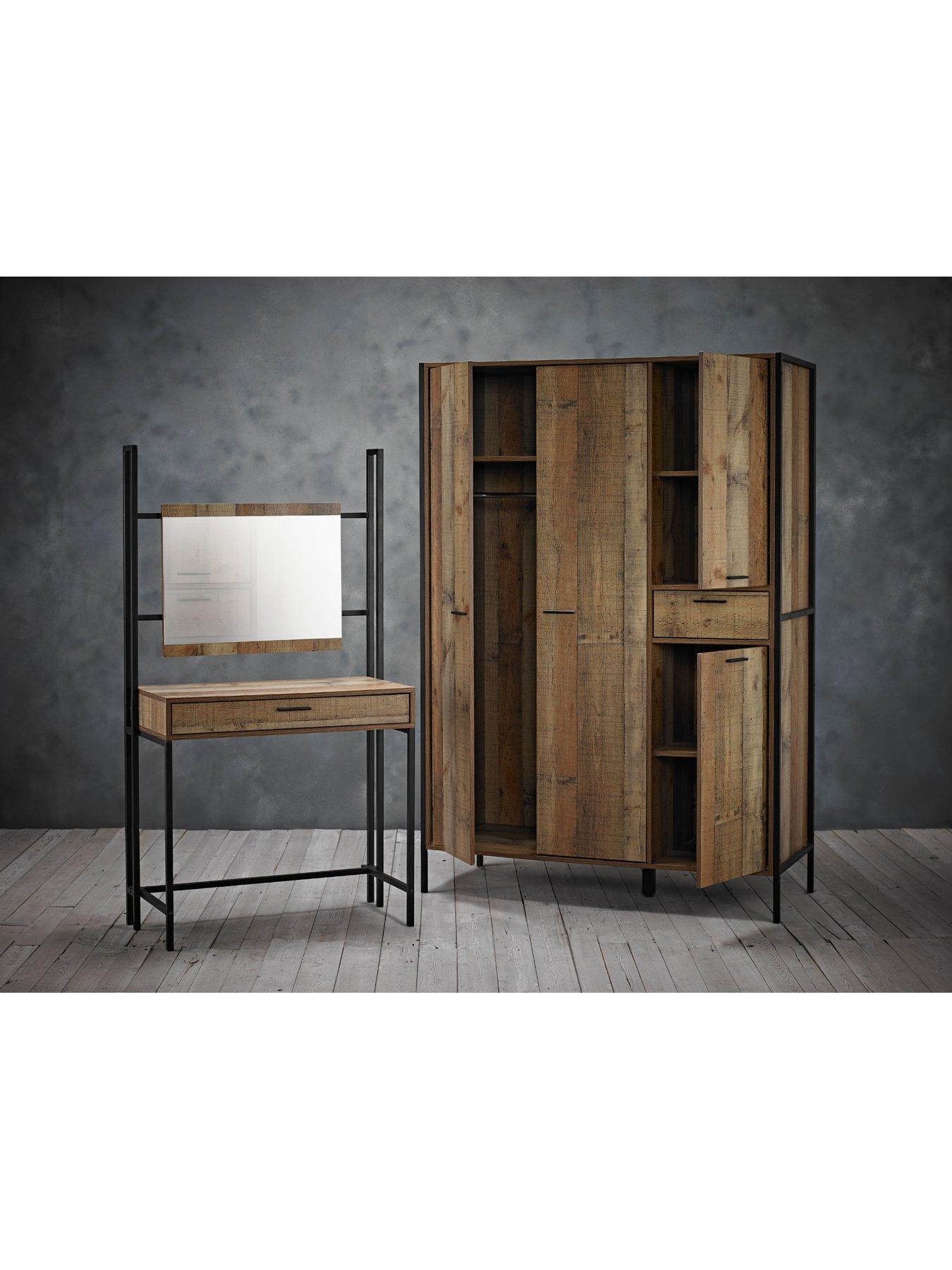 Image 6 of 6 of LPD Furniture Hoxton 4 Door, 1 Drawer Wardrobe