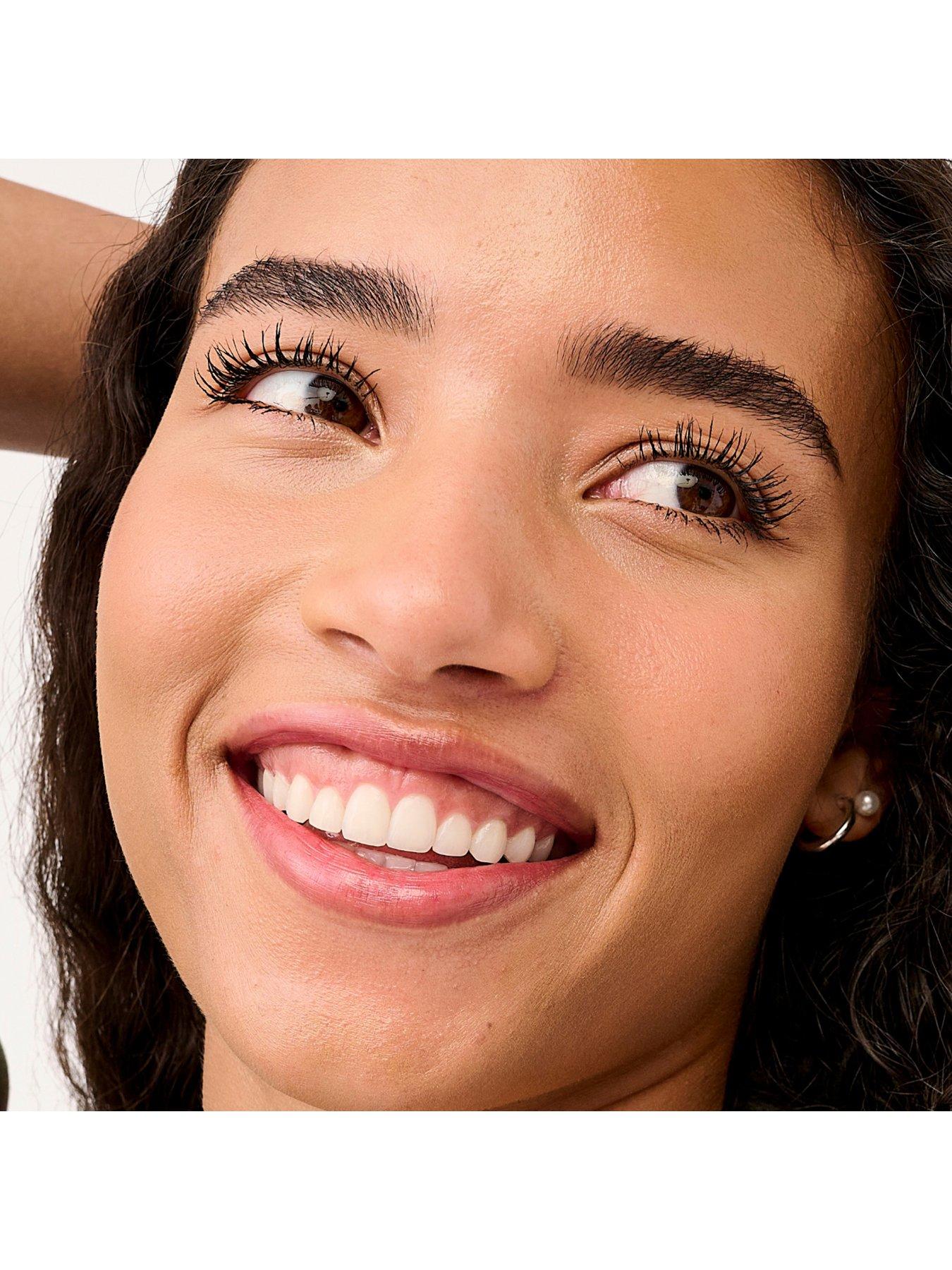 Image 5 of 7 of Benefit Badgal BANG Volumizing Waterproof Mascara -&nbsp;Pitch Black