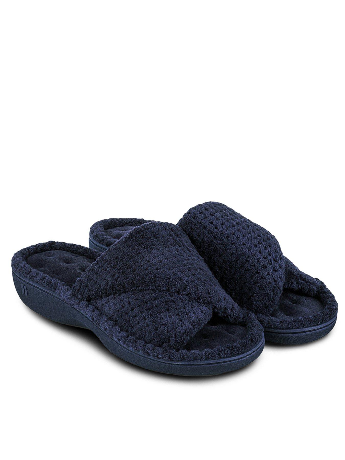 Isotoner men's sale open toe slippers