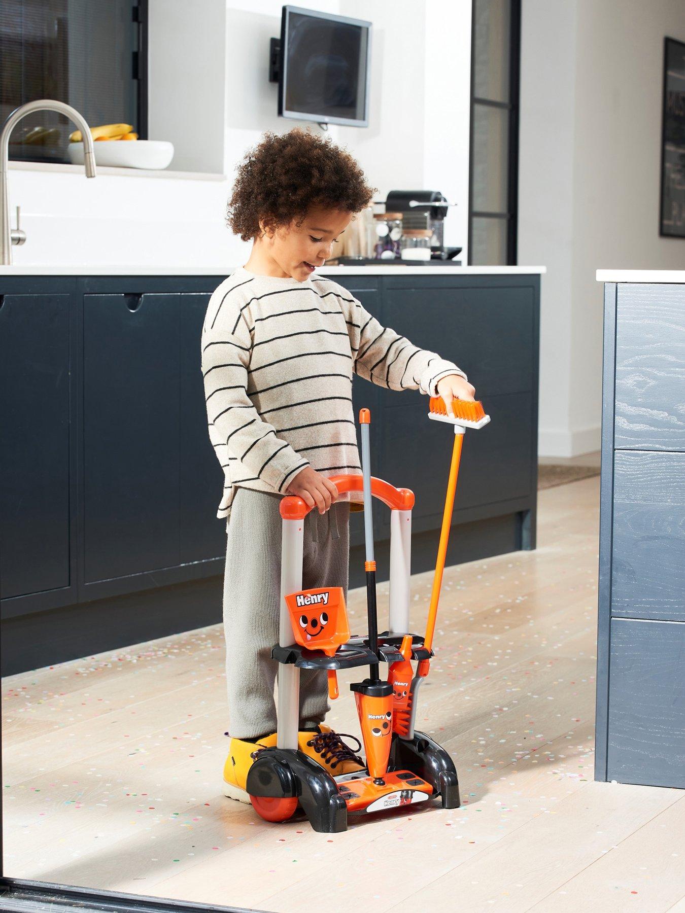 Children's henry cheap hoover cleaning set