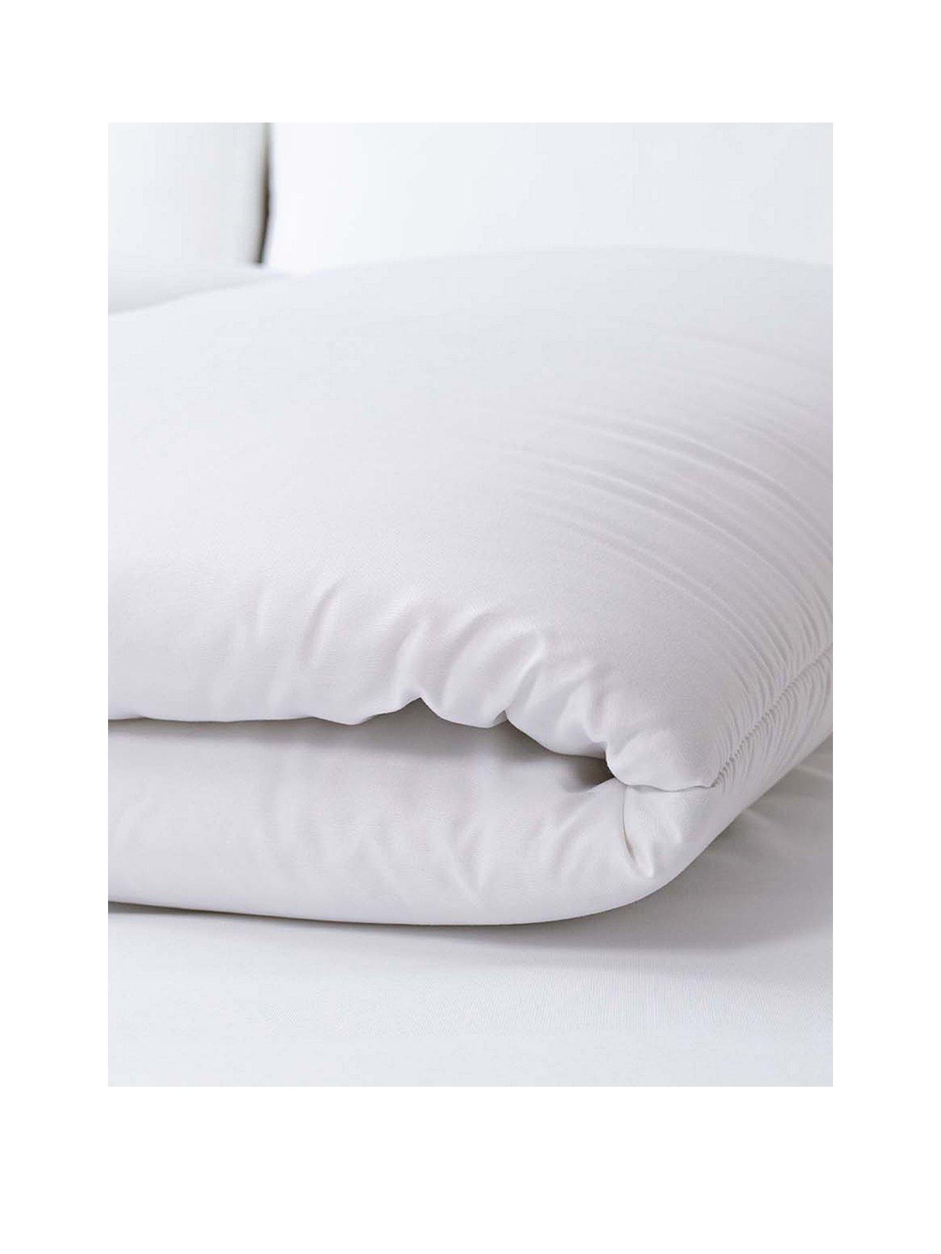 Image 2 of 4 of The Very Collection Soft Touch and Extra Bounce 13.5-Tog Duvet - White