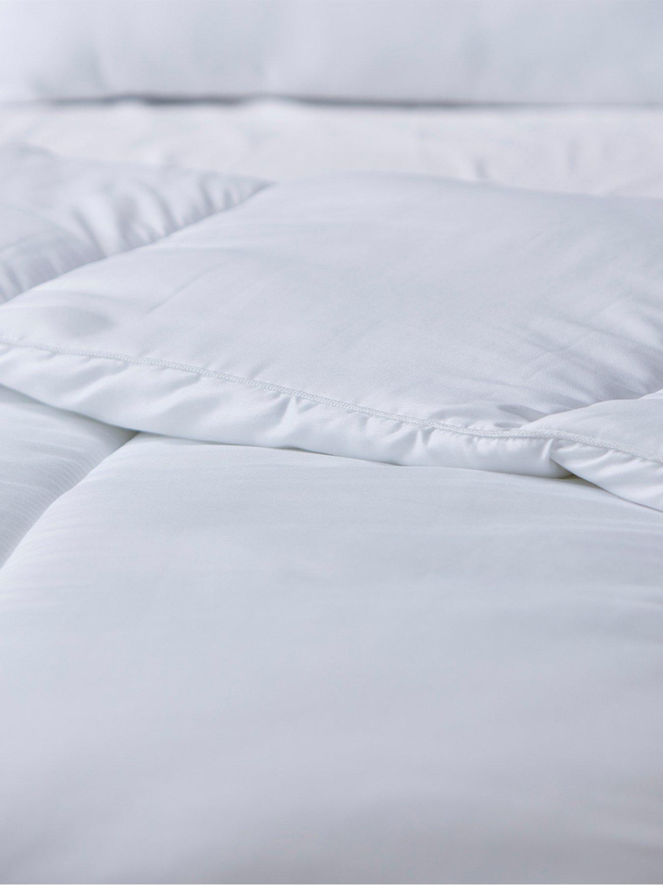 Image 4 of 4 of The Very Collection Soft Touch and Extra Bounce 13.5-Tog Duvet - White