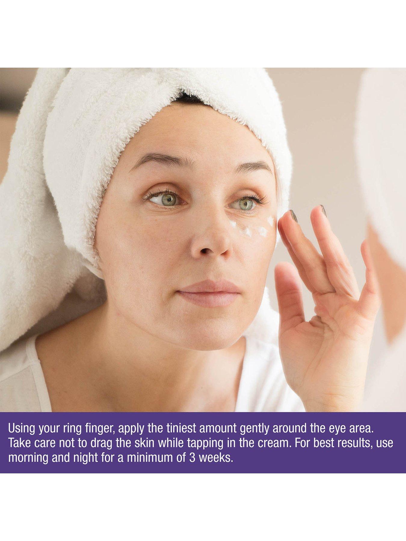 Image 4 of 5 of Super Facialist Retinol+ Anti-Ageing Firming Eye Cream 15ml