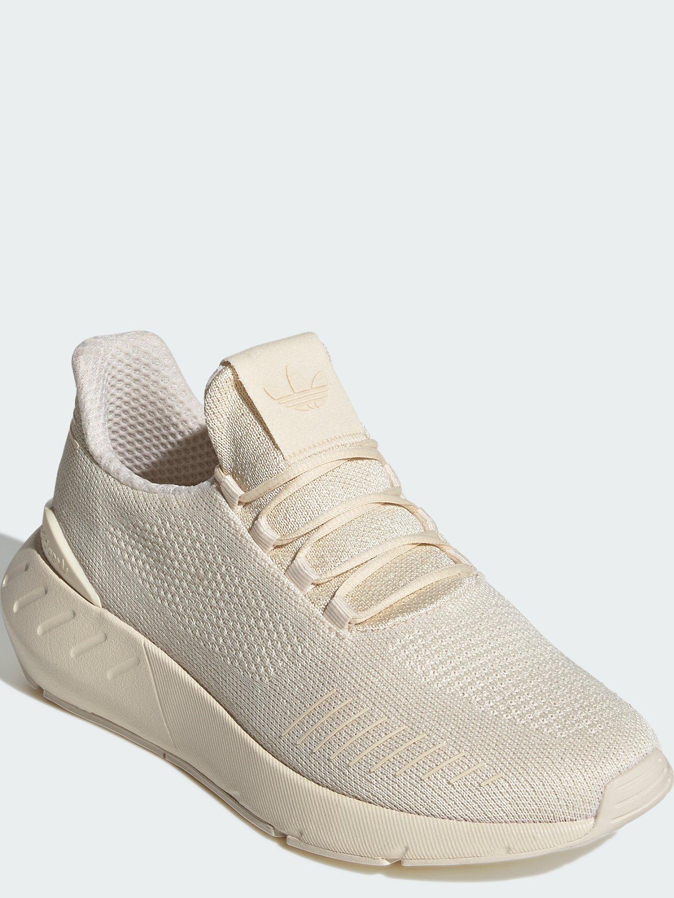 Originals swift 2024 run all white