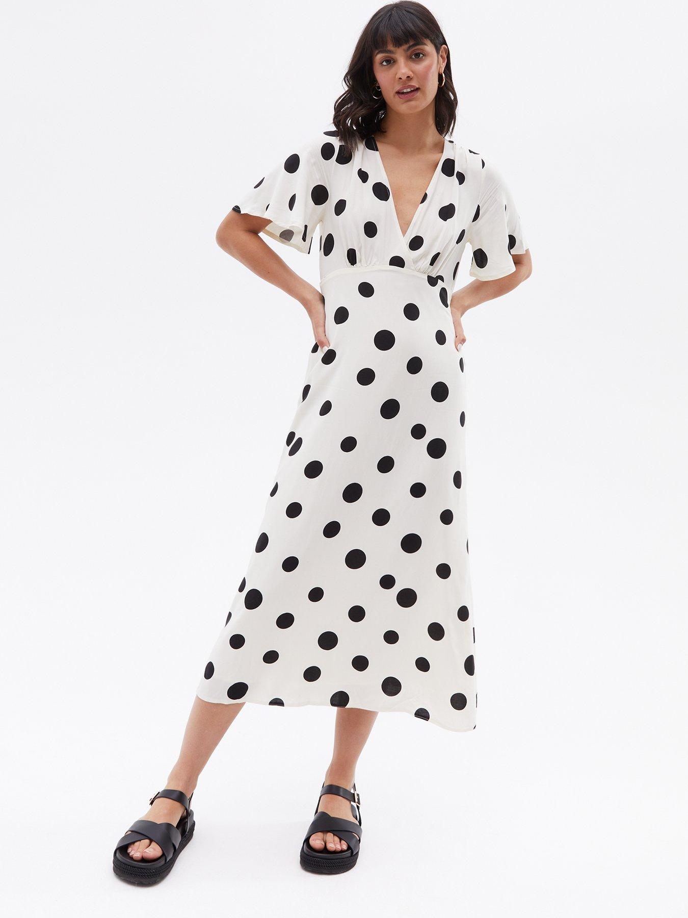 New Look Spot Flutter Sleeve Midi Wrap Dress - White