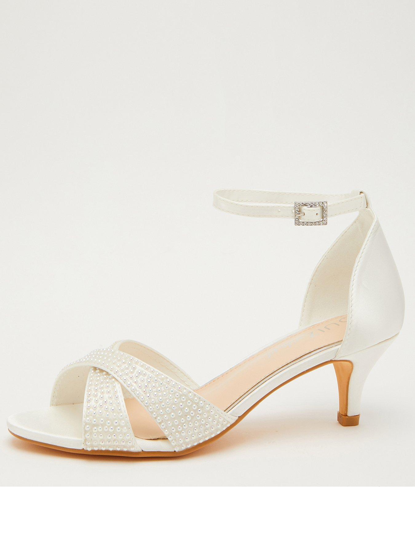 Wide on sale white sandals