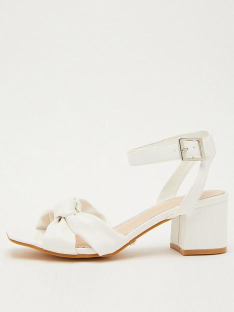 quiz-faux-leather-knot-heeled-sandals