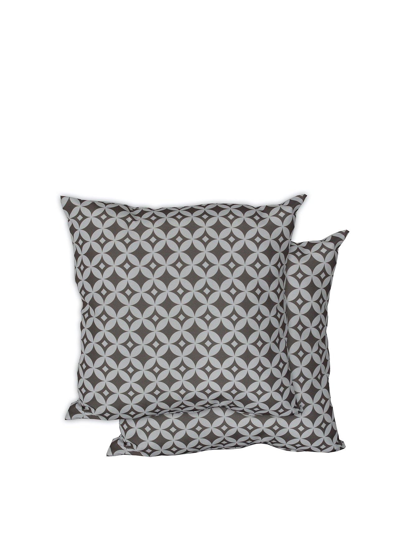 streetwize-accessories-outdoor-pair-of-diamond-scatter-cushions
