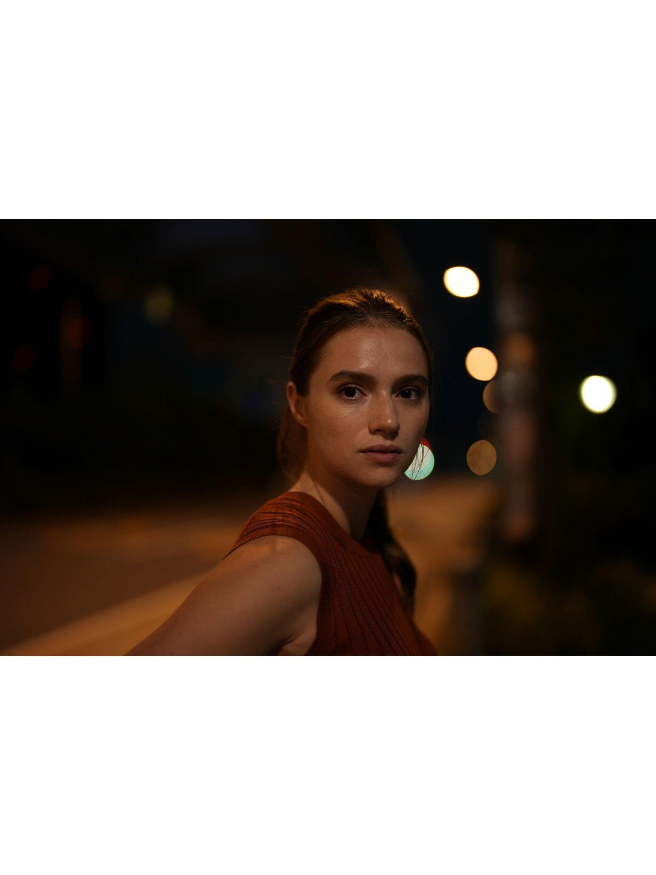 Image 5 of 6 of Sony ILCE7M4B.CEC&nbsp;Alpha 7 IV Full-Frame Mirrorless Camera -&nbsp;33MP, Real-time autofocus, 10 fps, 4K60p, Vari-angle Touchscreen, Large&nbsp;Capacity Z Battery