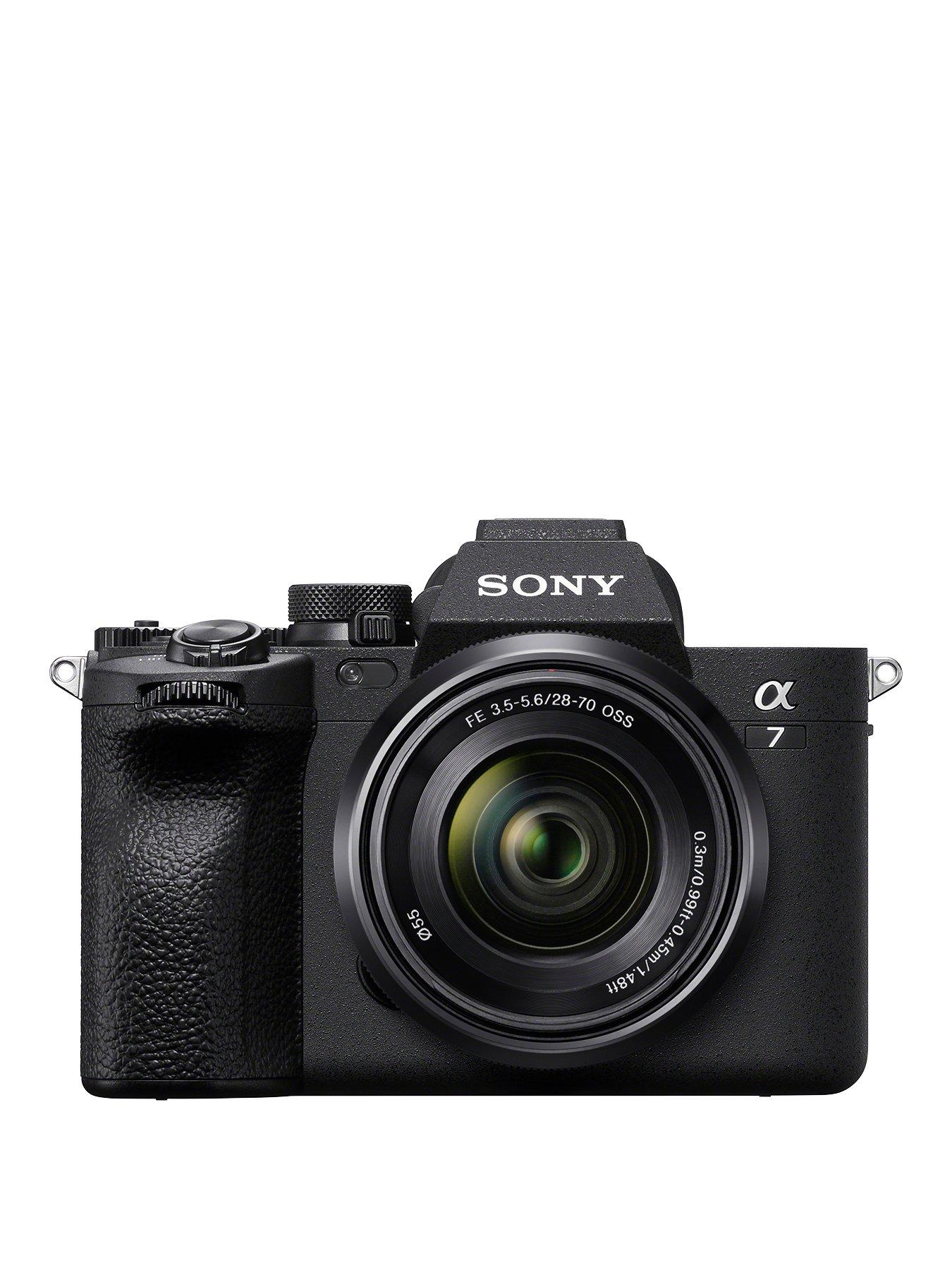 Sony ILCE7M4KB.CEC Alpha 7 IV Full-Frame Mirrorless Camera with Sony 28-70 mm F3.5-5.6 Kit Lens (33MP, Real-time autofocus, 10 fps, 4K60p)