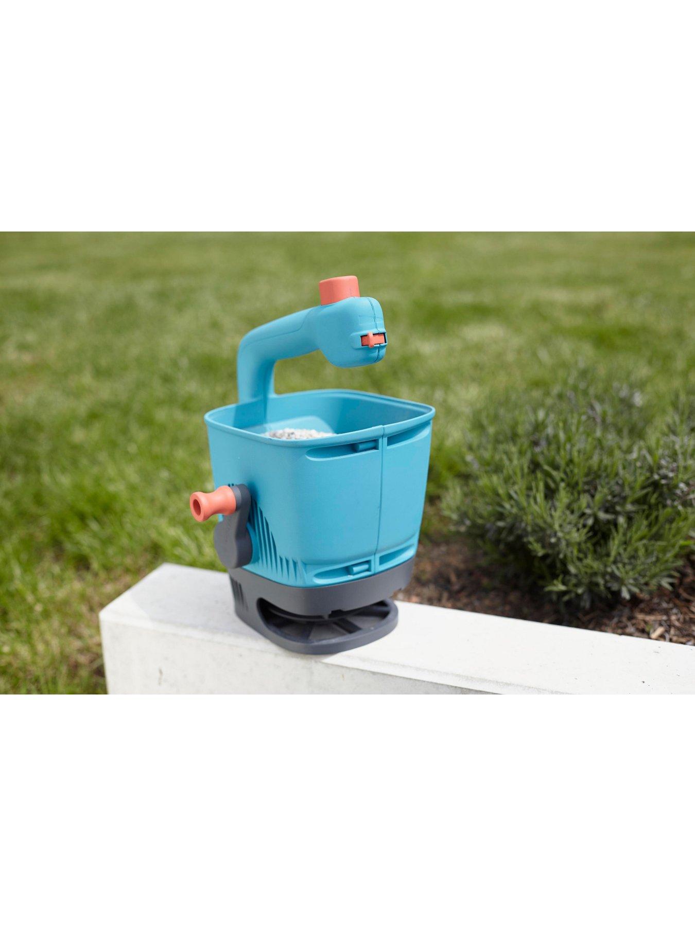 Image 3 of 6 of Gardena Hand Held Spreader M