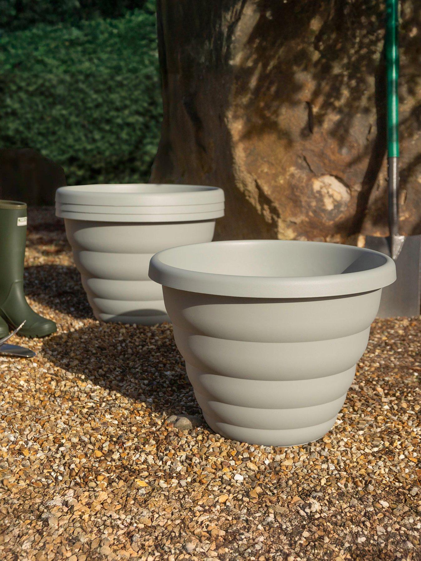 Product photograph of Wham Set Of 4 H344 Beehive 48cm Round Pot from very.co.uk