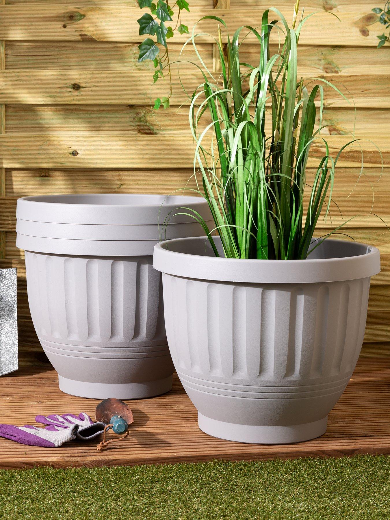 Product photograph of Wham Set Of 4 H183 Etruscan 47cm Round Planter from very.co.uk