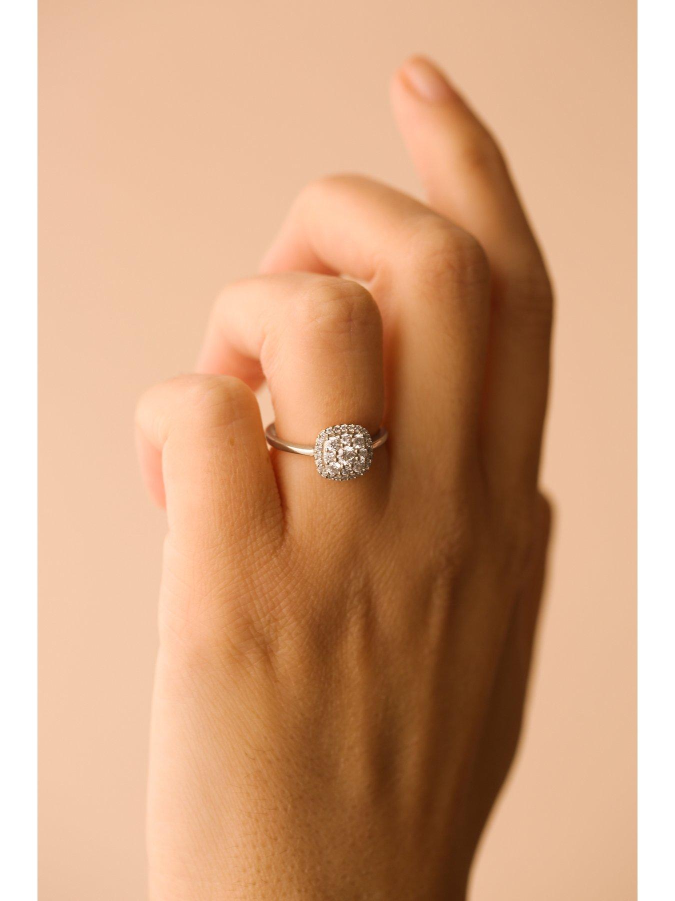 Image 4 of 5 of Created Brilliance Helen Created Brilliance 9ct White Gold 0.50ct Lab Grown Diamond Cluster Ring
