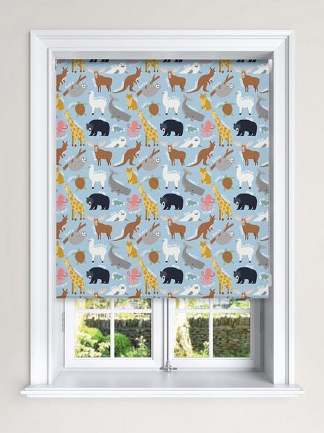 animals-round-the-world-printed-blackout-roller-blind