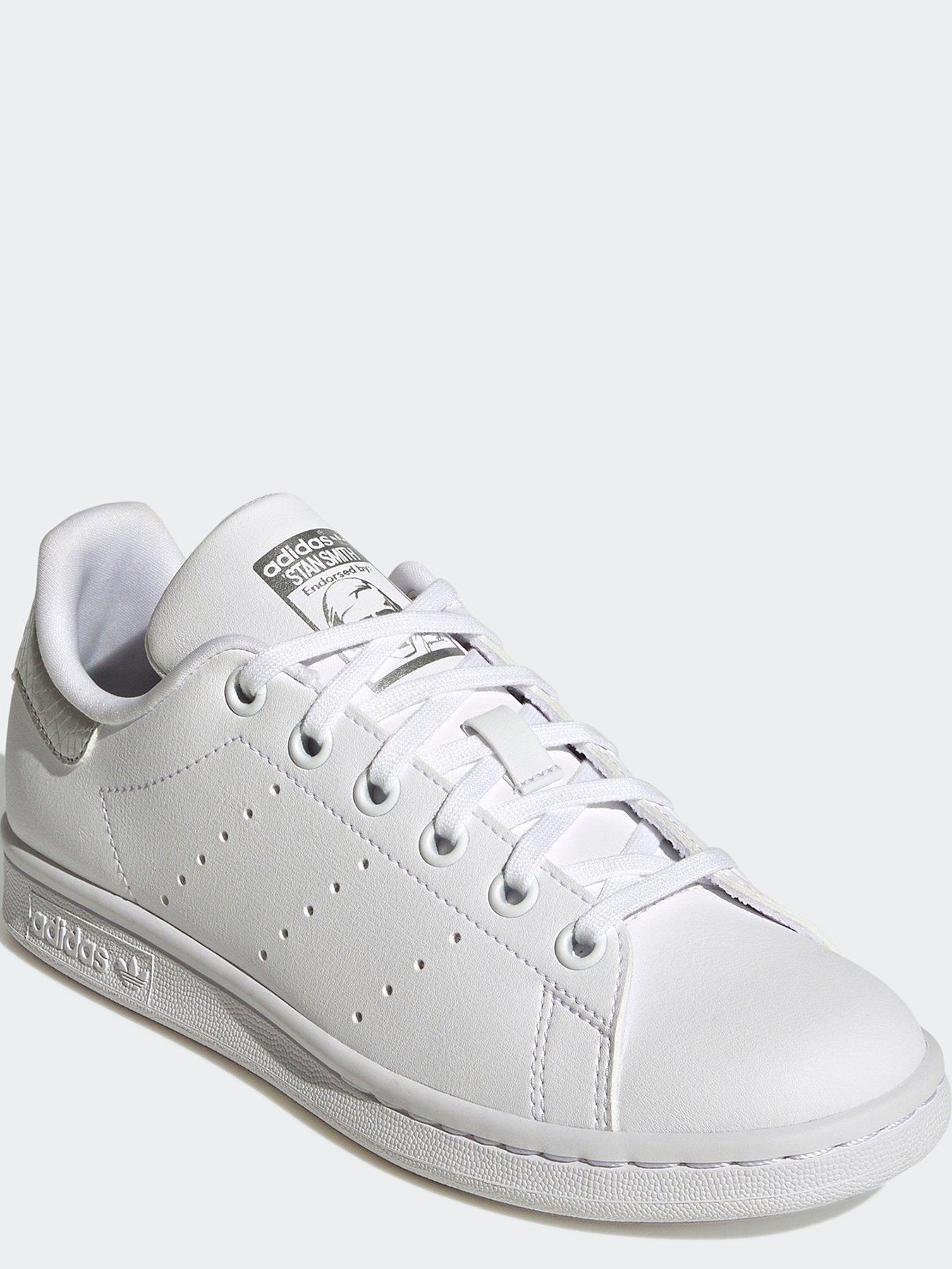 Junior white stan store smiths